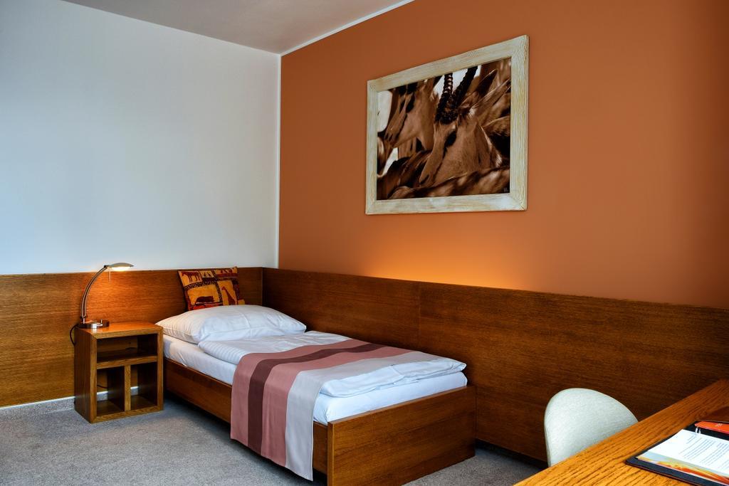 Afrika Hotel Frydek-Mistek Exterior photo